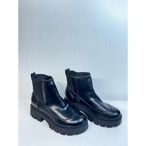 NWOT Portland Boot Company Women's Lug Sole Side Zip Boots Size 7 Black